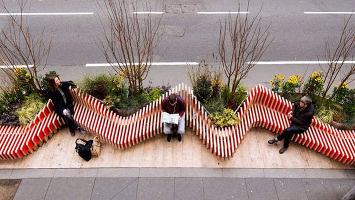 Благоустройство пространства перед библиотекой в рамках запуска лаборатории инициативного проектирования